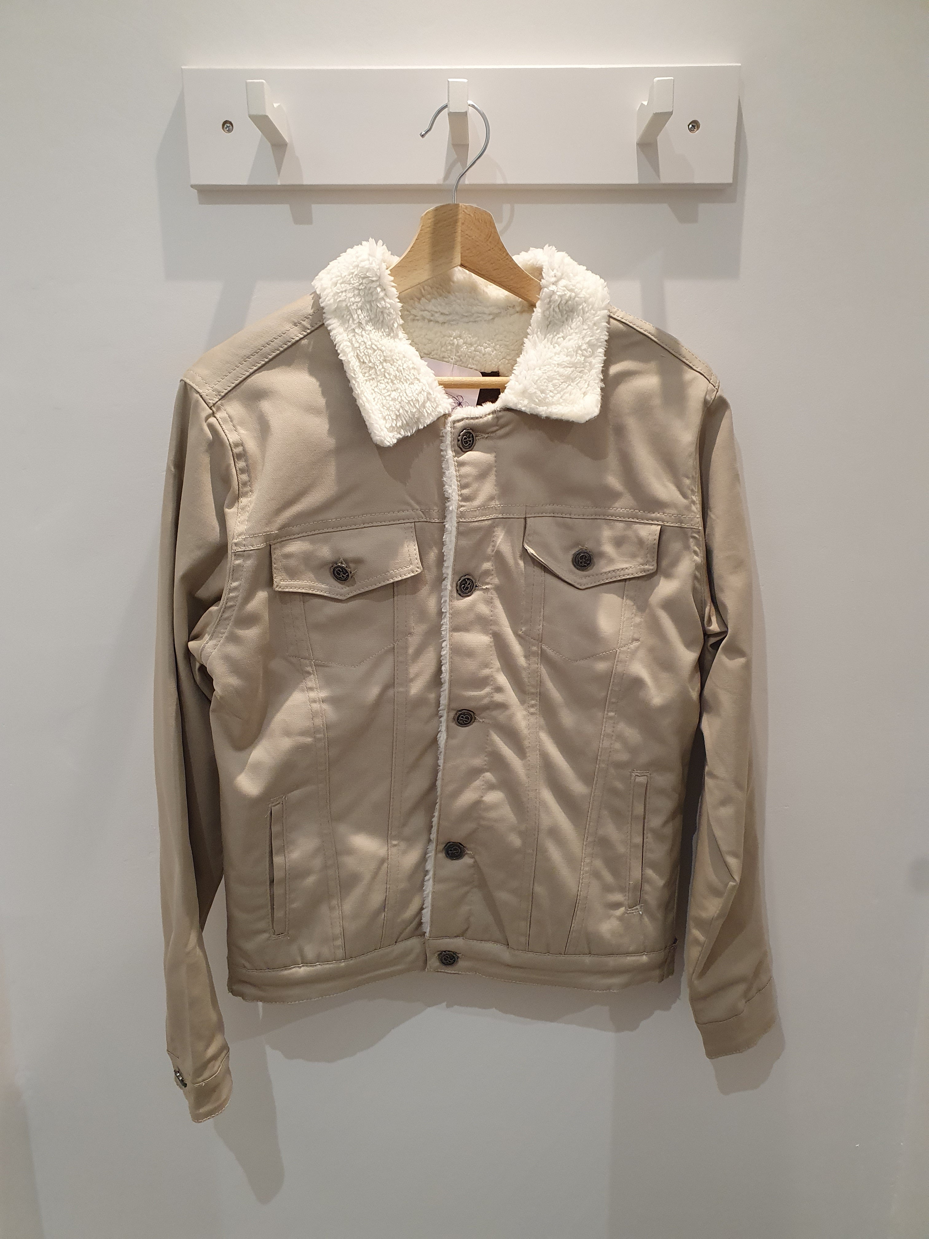 Veste en jean beige fourree moumoute blanche pour homme